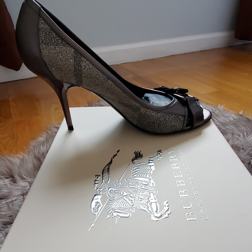 Burberry heels